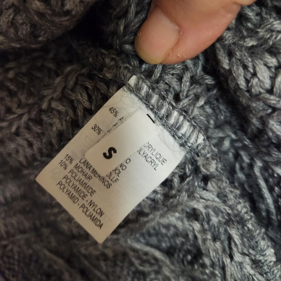 Sweater - Picture 3 of 10